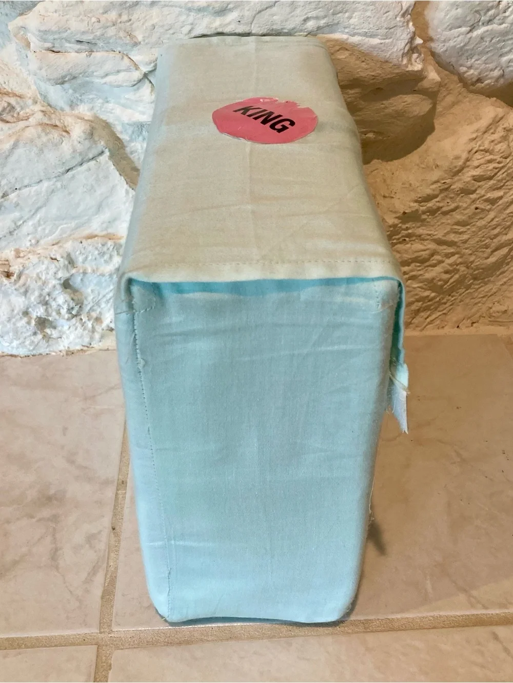 NWOT kate spade king sized 100% cotton sateen sheet set in powder blue